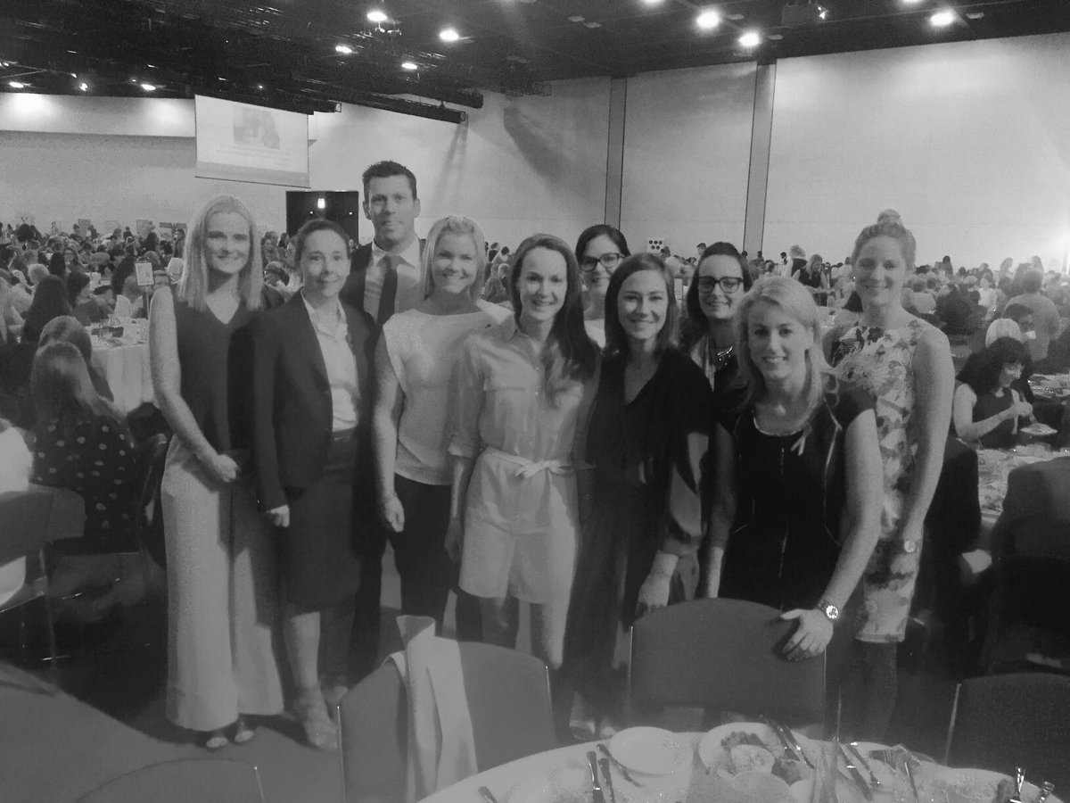 Fages1's tweet image. Hanging with these @Adelaide_FC legends at #IWD2017 Adelaide breakfast with 2700 others. Huge! #BeBoldForChange #weflyasone