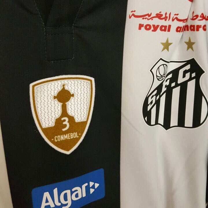 SantosFC's tweet photo. Respeita! 🏆🏆🏆 #ConmebolLibertadoresBridgestone #RumoAoTetra https://t.co/W6rKKCxVrC