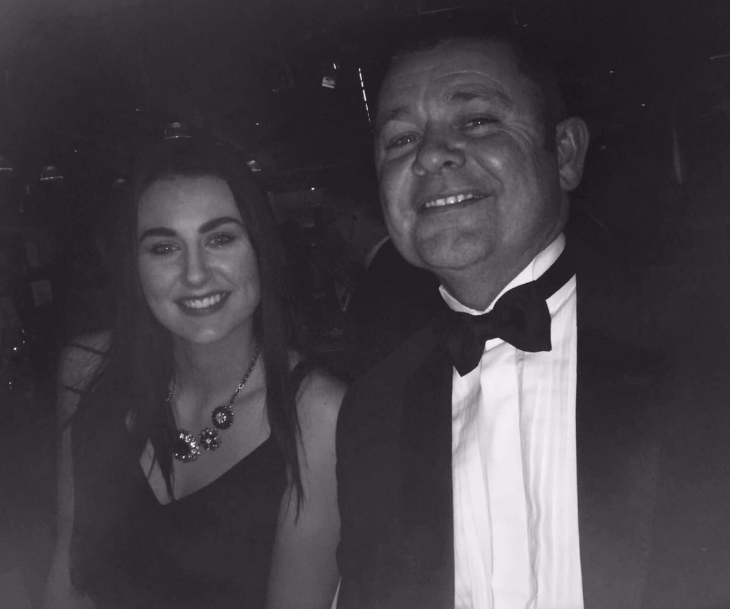 Glenvillewalker's tweet photo. Lovely hosting such great clients on the @Glenvillewalker table #Andywebster @MooreandSmalley #KatyO'Shea @Airbnb #MMIA17 The night is young https://t.co/LafDcqBbcF