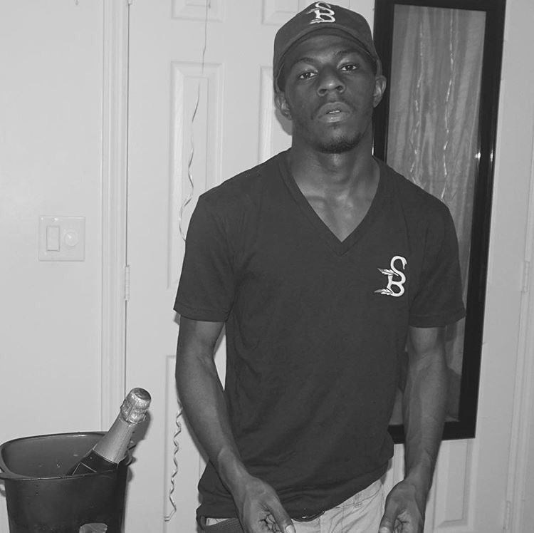 Rondo2072's tweet photo. 🥂🍾💸💦 https://t.co/vWfqwcHBPF