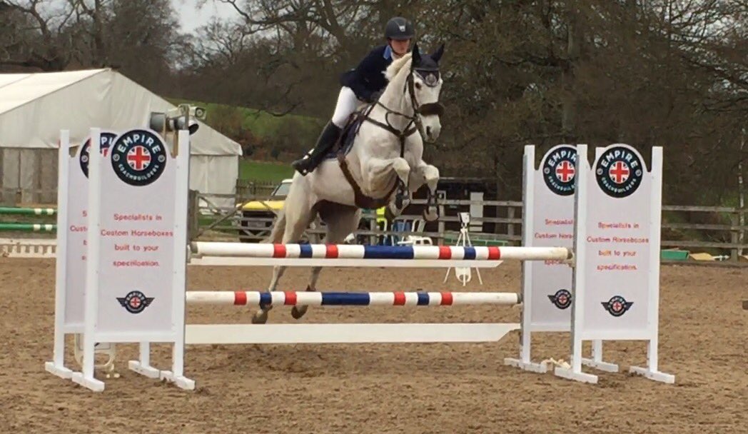 ksimpson01's tweet photo. Thank you @nafuk for keeping my 19yr old ex racer feeling great & supple this winter with his glucosamine joint supplement #topsupplements https://t.co/6RAI0jjZrq
