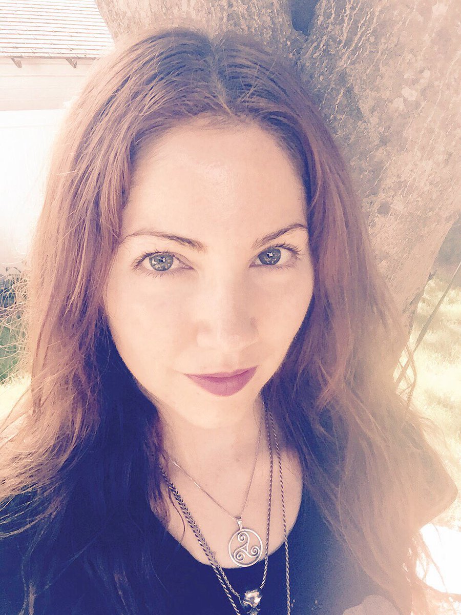 Para_Priestess's tweet photo. https://t.co/cg2XEmRHZU #Medium #AngelCommunicator remote #SpiritExtractor Specialist. Take a look...https://t.co/d8H4tHd1gv https://t.co/sUtcCMalHO