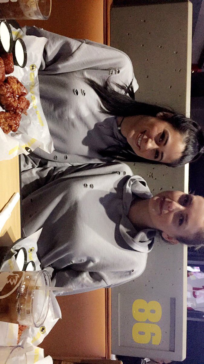 _Victoria_BK's tweet photo. Happy 17th birthday to one of my best friends ❤️ so happy I can spend the day with you ily 💕💕 @giiannnaxo https://t.co/bNQ3jnljo6