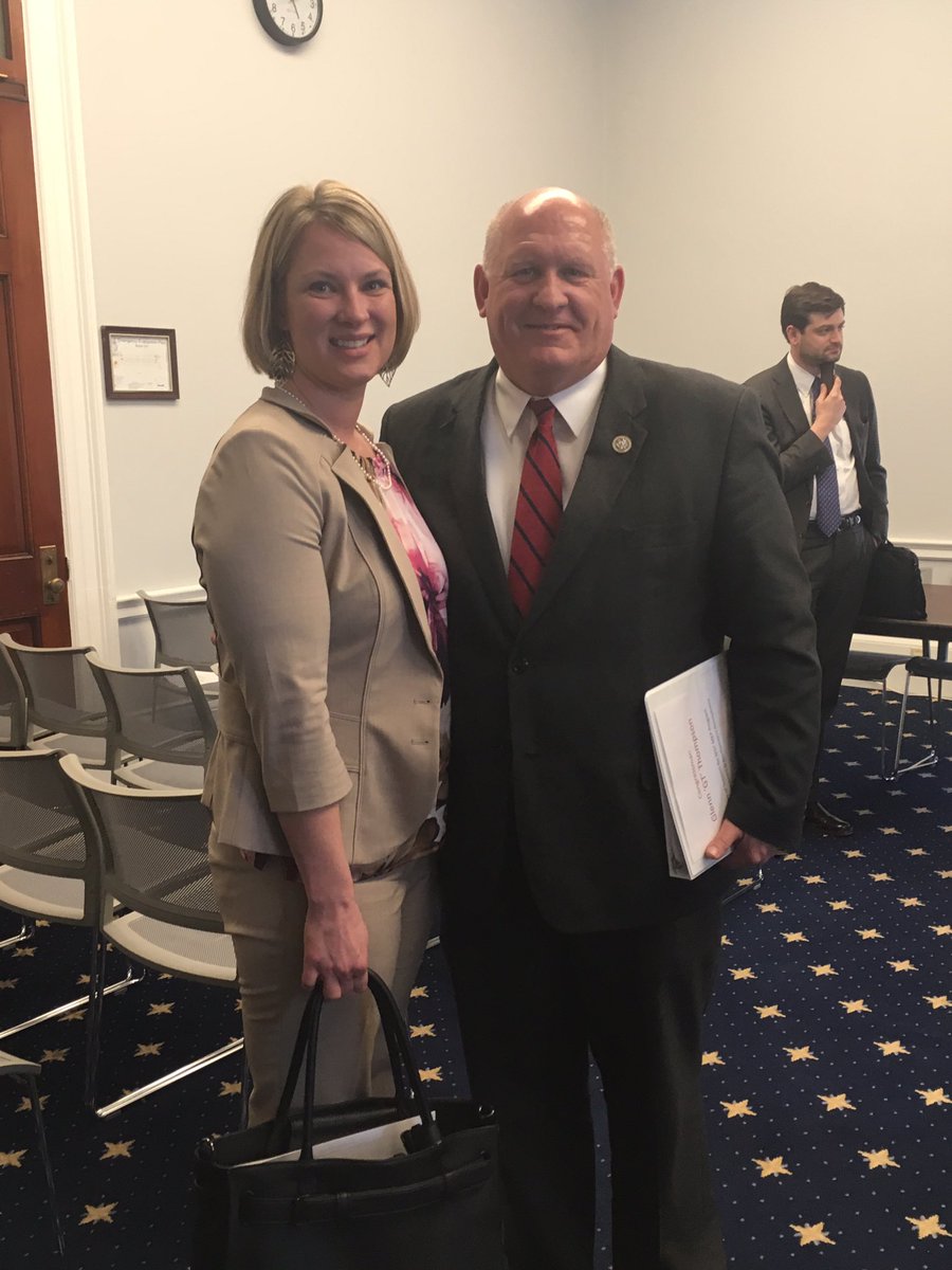 ash_GritnGrace's tweet photo. PA Representative Thompson attended my speech. #MFG #onexinc #teamnwirc https://t.co/Am2bim3WyW