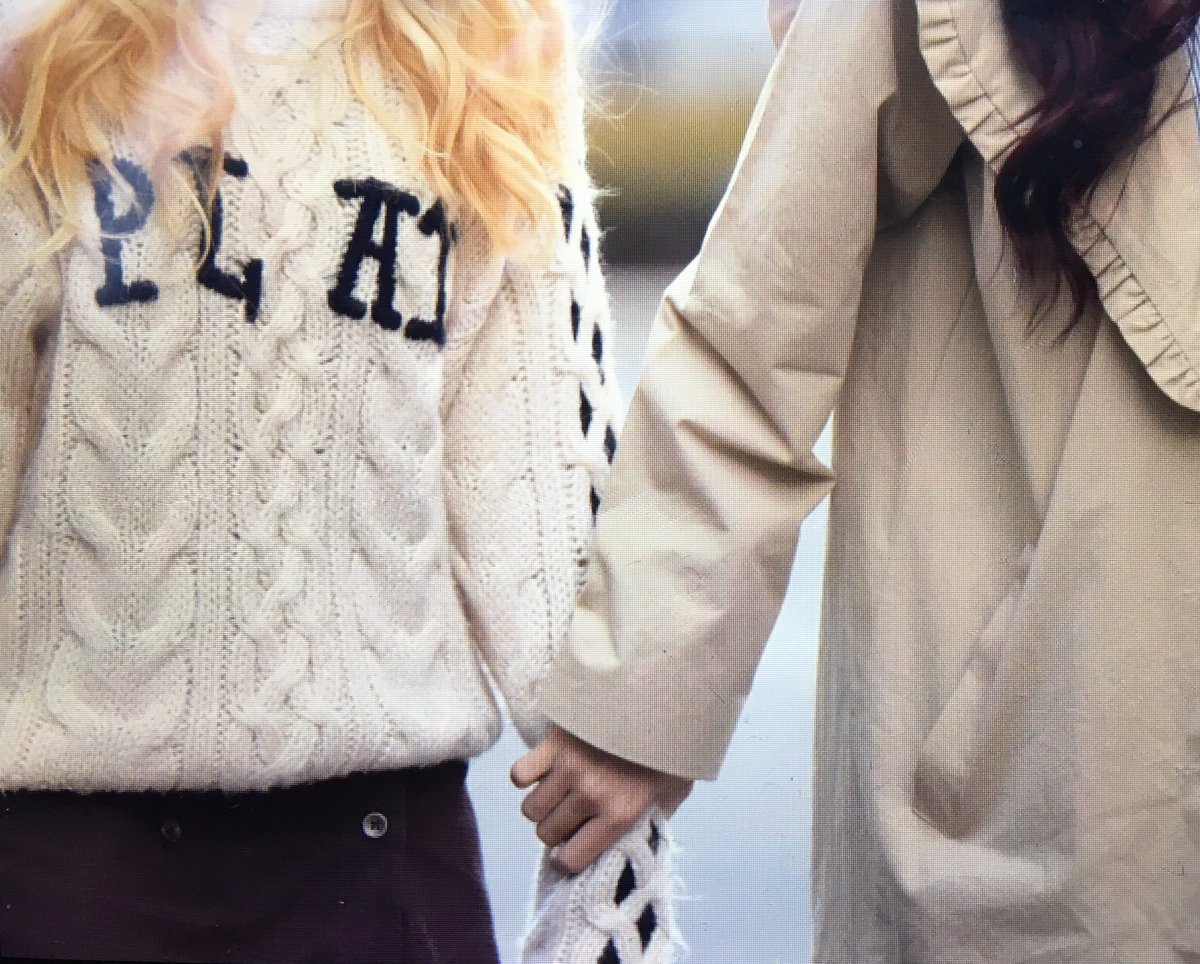 sheerdelight819's tweet photo. 170310 뮤직뱅크 출근 예린 프리뷰
#여자친구 #GFRIEND #예린 
빨리 밥먹을께!! 충성 충성 https://t.co/VyUnM7pd1T