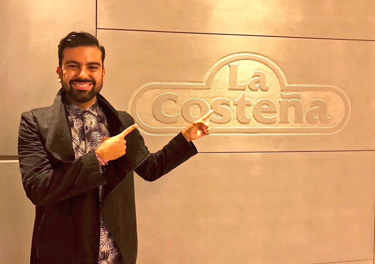 ChefMarianoS's tweet photo. ¿Ya vieron, chaviza? A punto de entrar a una reunión decisiva en @LaCostenaMx ¡háganme sentir su buena vibra, bandita, su sabor! 👌 https://t.co/3FmwfzahWA