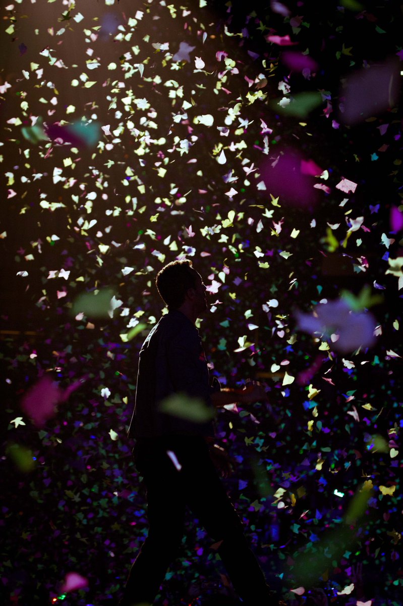 coldplay's tweet photo. #TBT to August 3, 2012, when the Mylo Xyloto Tour reached the Izod Center, New Jersey.
(📷 Xavi Menos) https://t.co/rsjPNkt7u6