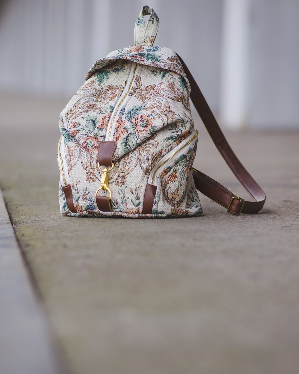 momenchants's tweet photo. Neuer Blogpost - mein erster Rucksack!😍 #momentsenchanteurs #delaribag #rucksack #selfmade #handhabe #nähen https://t.co/GmYgApG7eG