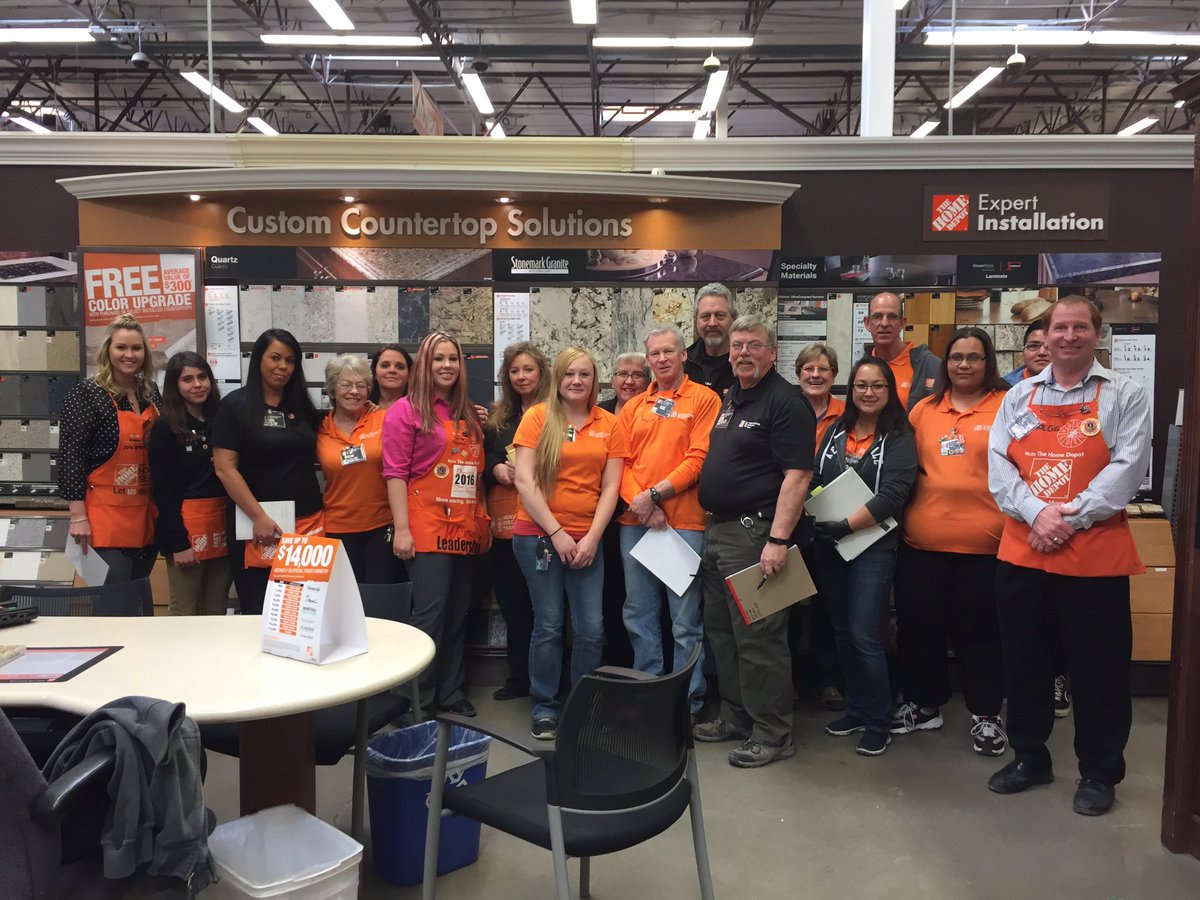 GreggFick's tweet photo. Great day for kitchen showroom training! Thanks to DSM Kristin for joining us!#PNMETbestnwest https://t.co/n8YQBEGVMm