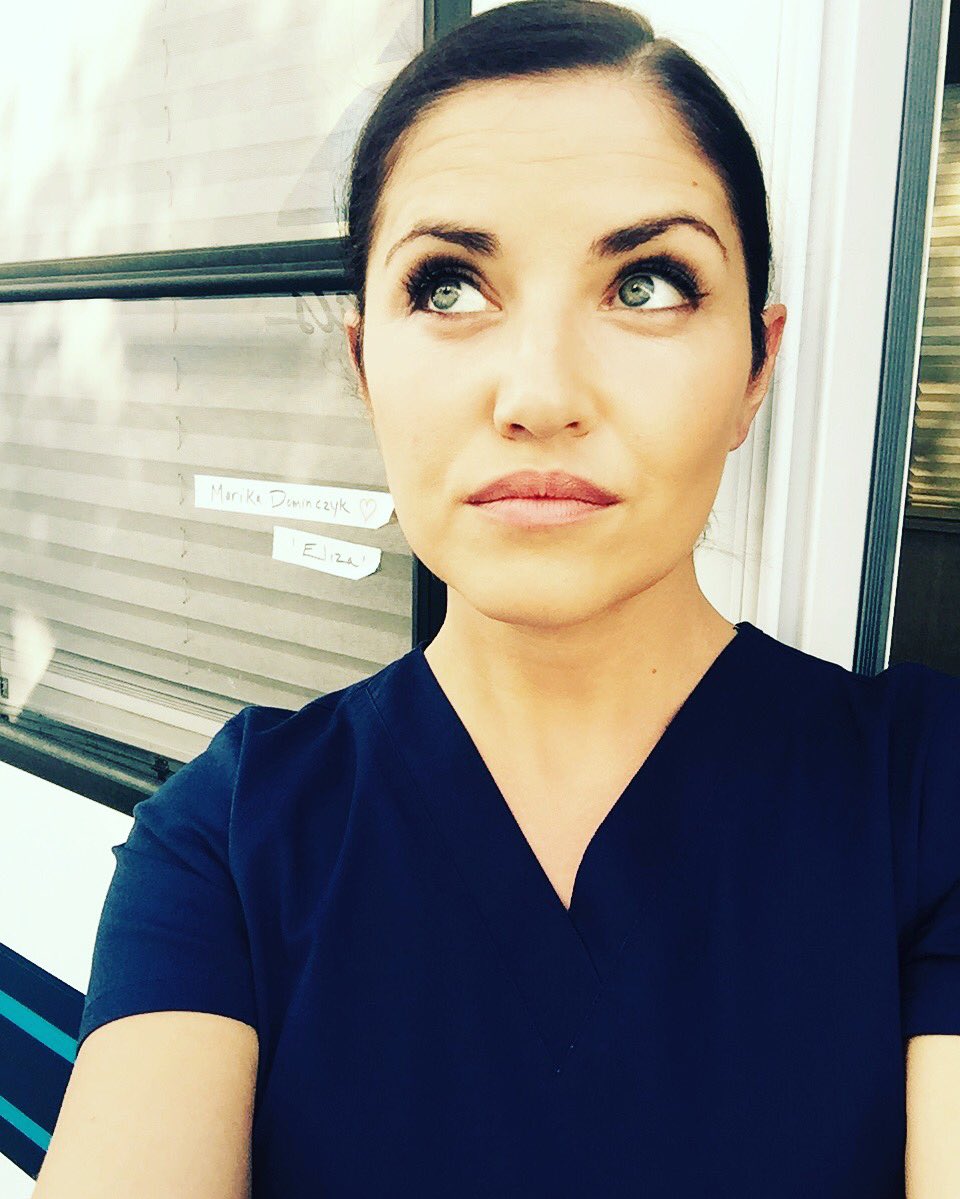 TheMeanChick's tweet image. R U wondering if @scottkfoley is the only 1 who gets to makeout with someone on #TGIT tonight? Watch!@greysabc @scandalabc #familyaffair #🦄🌈