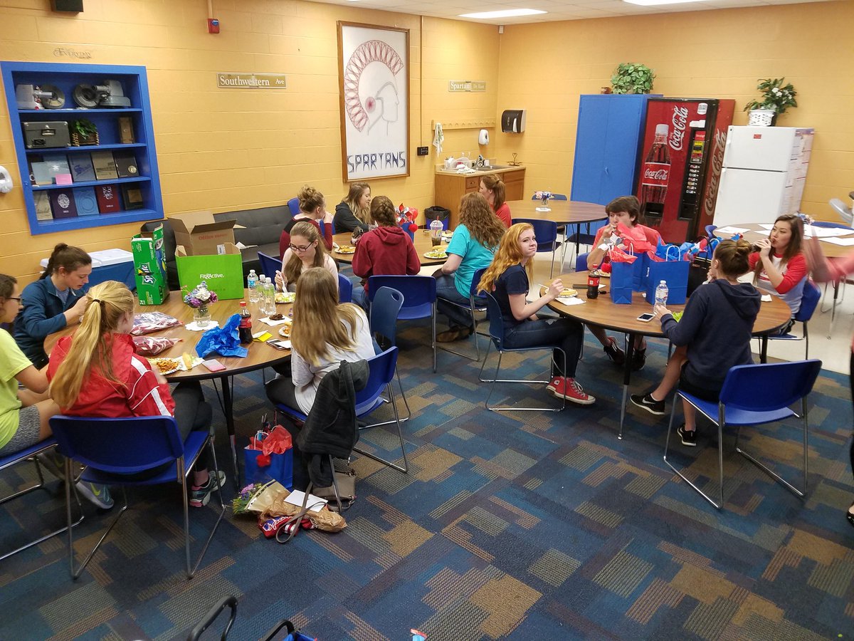 FixKate's tweet image. Cheerleaders end of season dinner!!  @SWShelbySpartan