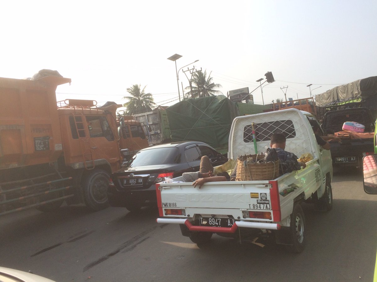 08.20 RT <a href="/imo0t/">irMa</a> : GT Jatiluhur (Ciganea) macet tdk bergerak.