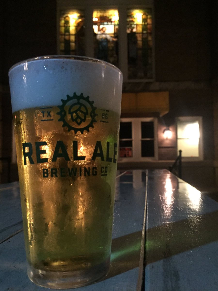 RealAleSA's tweet image. Come to @hdcbsa frank!! Drink some Helles and chill with us!!