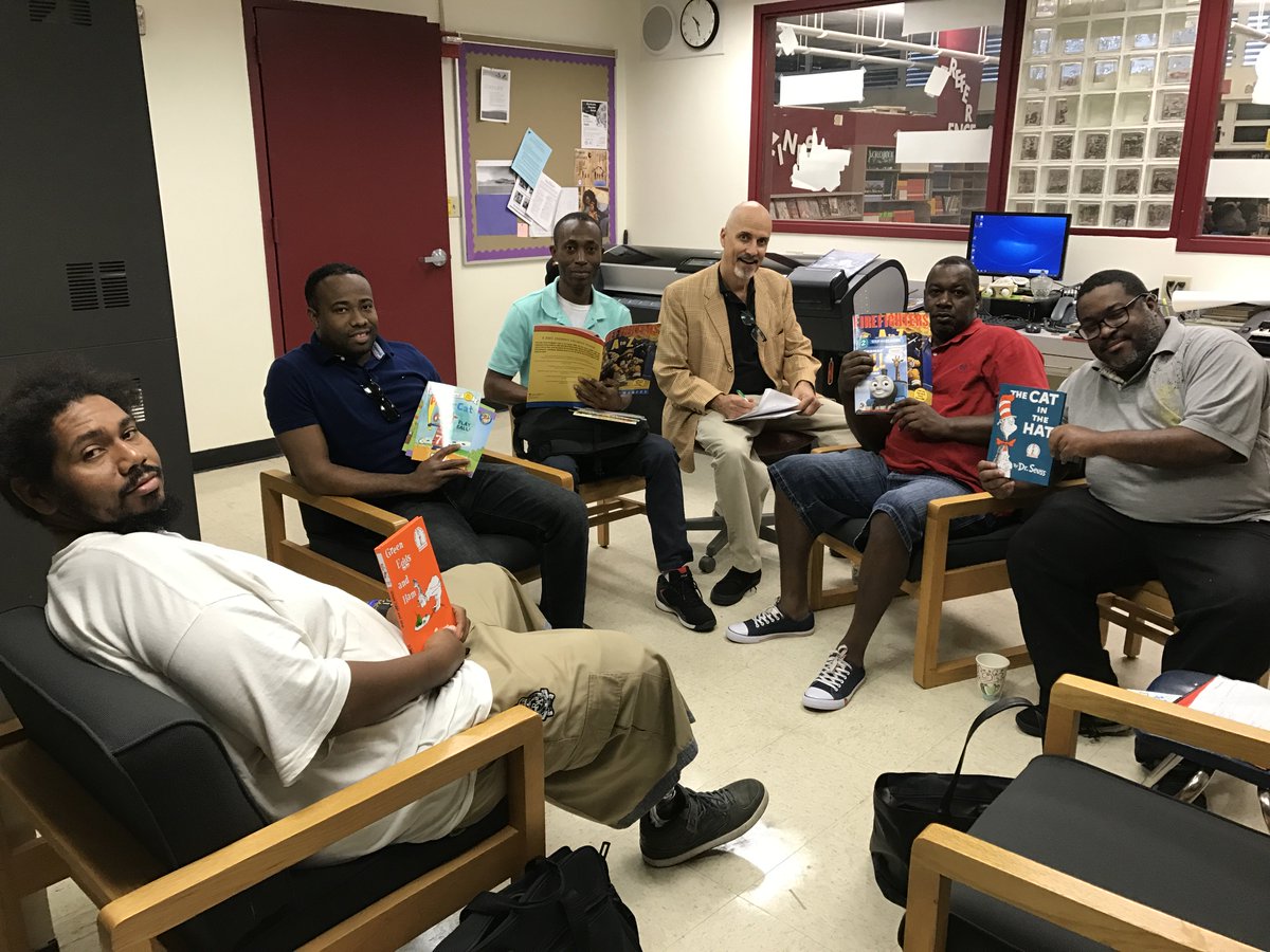 FatherhoodTFSF's tweet photo. Five Fathers from the Fatherhood Reading Squad read to students at Nathan B. Young Elementary School in Opa-Locka. Great Dads!! https://t.co/YBl4rCXTVb
