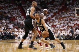 WeeklyDribble's tweet image. 3 on 0 – On Ball Screen Breakdown Drill weeklydribble.com/2017/03/3-on-0…