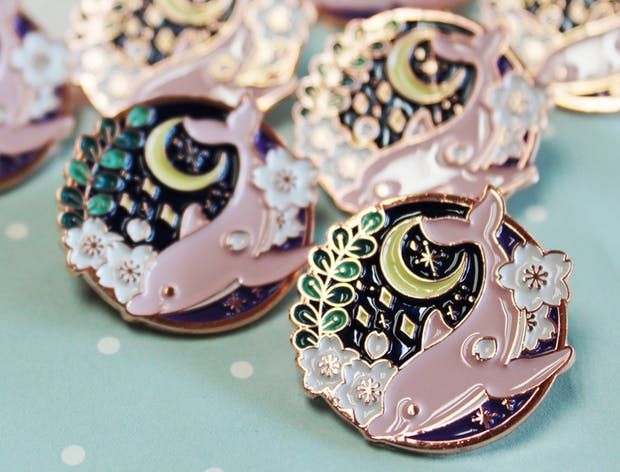 “우리는 돌고래 쇼가 즐겁지 않습니다.” 돌고래들이 수족관이 아닌 바다로 돌아가길 바라며 돌고래 뱃지를 만듭니다. 수익금 일부가 동물자유연대에 전달됩니다. 

밀어주기 buff.ly/2lGOLAm