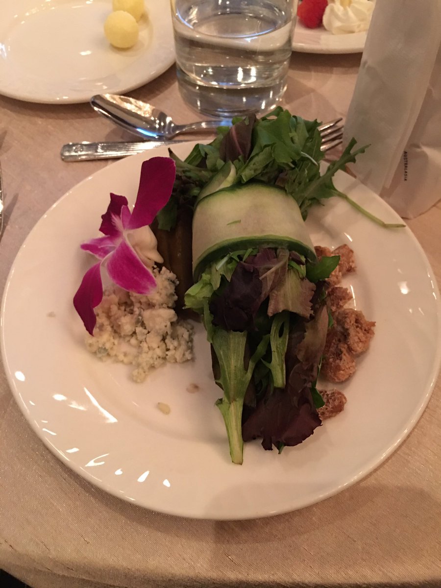 ChiveCharlotte's tweet photo. Salad. #fastnc https://t.co/mEUd4epHLn