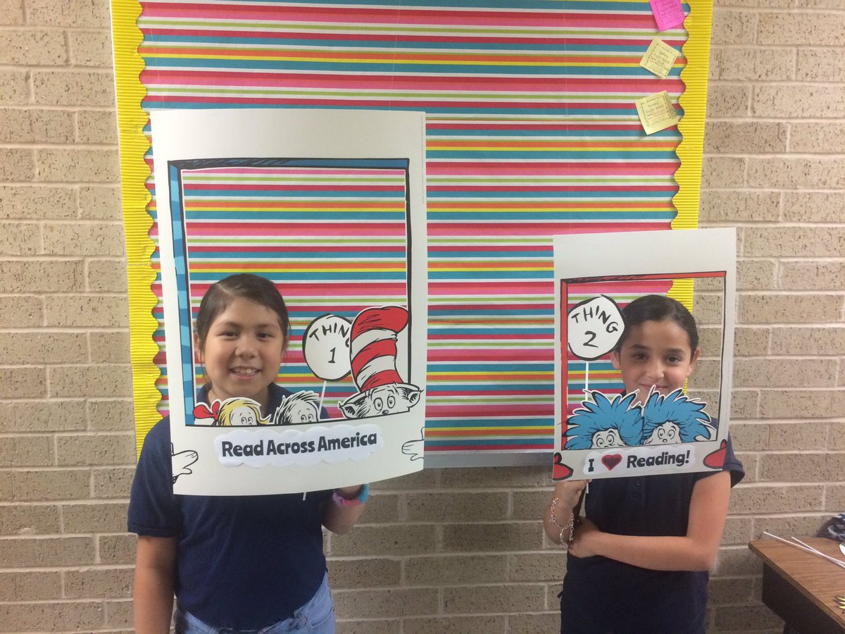 ElizabethLerma7's tweet photo. #ReadAcrossAmerica was a great week!!shout out to our amazing reading specialists @ESPARZAValadez ! https://t.co/aS9sKwYbsB