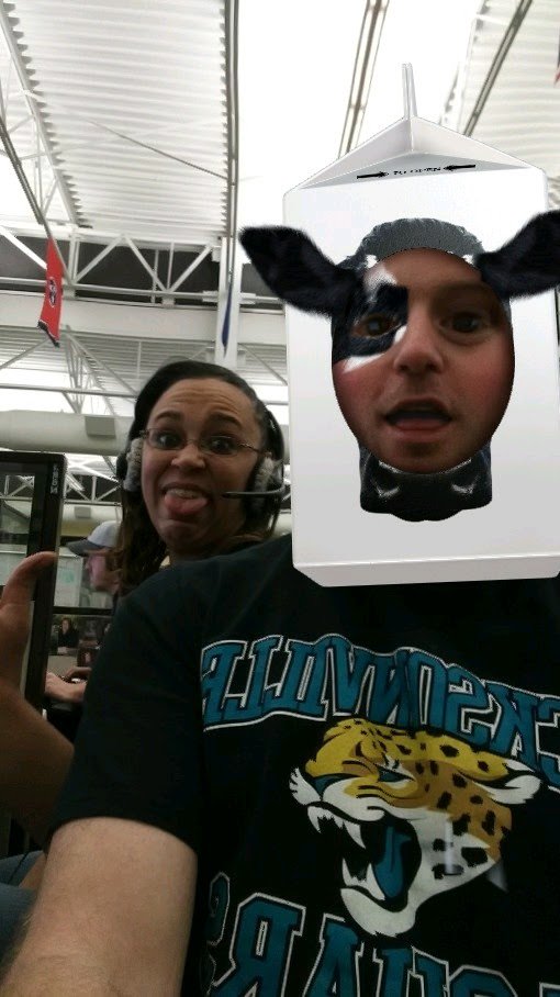 TeamFowler2's tweet photo. Danielle is getting to that resolution and milking the 10's out of customers today!#unstoppable https://t.co/NVG5G57lbw