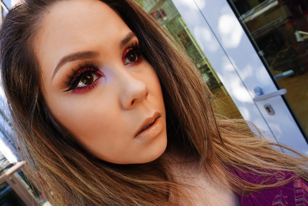 missyleetweets's tweet photo. Check out my newest look featuring @ABHcosmetics, #OPVLashes Gorgeous II Palette, & @Maybelline Cushion foundation:
https://t.co/5u2wo0nRcV https://t.co/TqhQjxCDPD