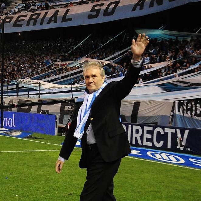 #Racing Hoy se cumple un año del fallecimiento de Roberto Perfumo. ¡Gracias por todo, Mariscal!