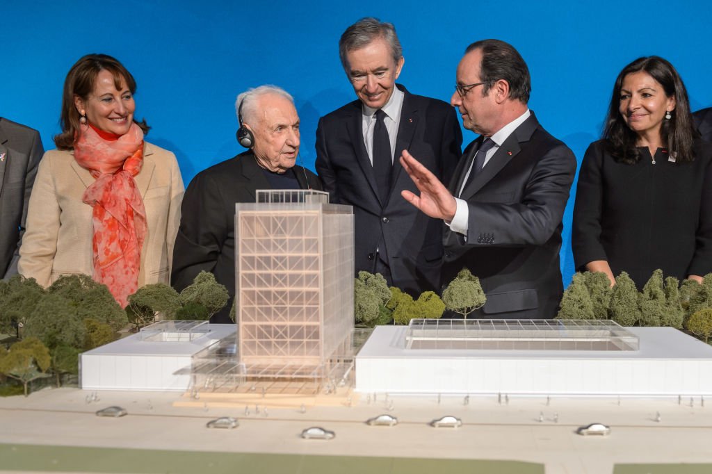 Milelevent's tweet photo. Bernard Arnault to Open New $166 Million Frank Gehry-Designed Museum in Paris #Museums #paris #LVMH => https://t.co/CkEaEEvO5l https://t.co/sTv94Jdx3b