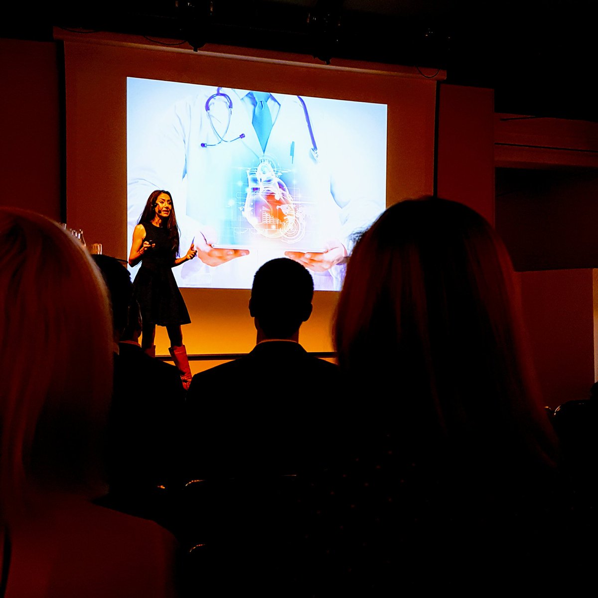 ksalonius's tweet photo. "It's likely that children born today can live to be more than 150 years old" says @DoctorMouna #exponential #wallumni https://t.co/AUxoE2apQq