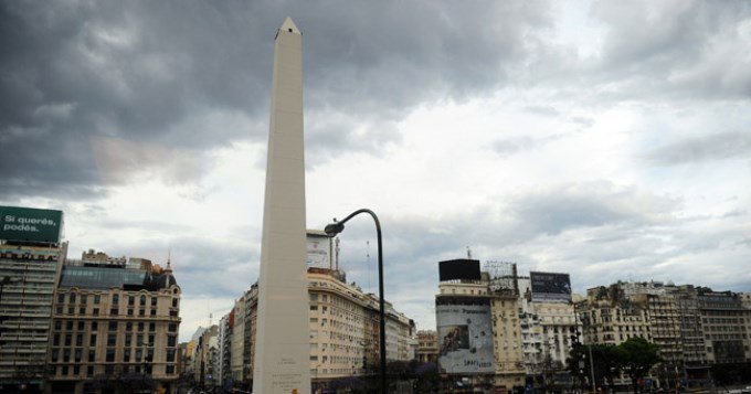 Cronica_ok's tweet photo. Viernes nublado y máxima de 28 grados en Buenos Aires https://t.co/H8hKLtiawi #EmpiezaTranqui #PeroDespuesSubeLaTemperatura https://t.co/dOrt4s5G9h