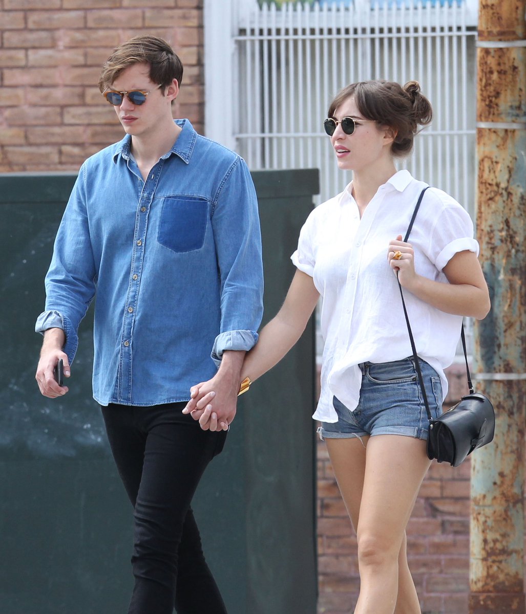 celebrutopia's tweet photo. HQ's of Bill Skarsgard and girlfriend out in New Orleans (march 09) - https://t.co/NCXeTUpGnb #billskarsgard https://t.co/qJjIGFzaMW
