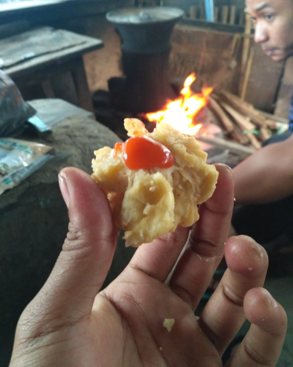 HAMPURAmerch's tweet photo. Jol inget jaman Esde Ari nuang ciken NU kieu teh:((((( #SaveJajananMasaKecil https://t.co/N03cpKS7u2