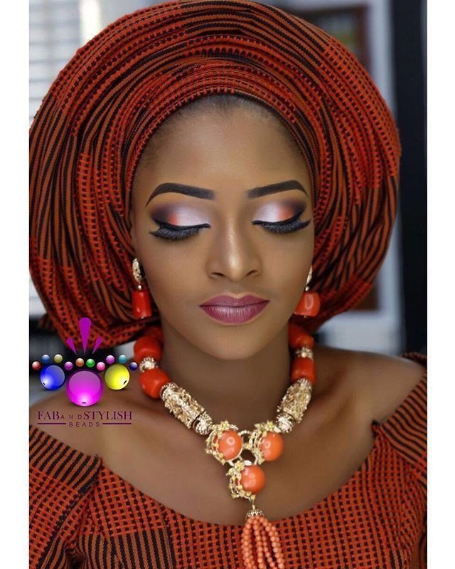 OwanbePARRIES's tweet photo. Fab!😍 Mua @indigobluemakeovers Beads @fab_and_stylish Asooke @herthesir_concepts
#Owanbeparries #Owanbe #owanbeNAT… https://t.co/HW1u8CFjzl