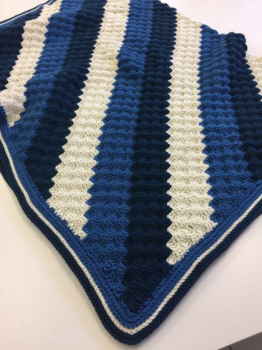 ButtonsandBow12's tweet photo. A corner to corner crochet blanket made by Jenny Bartlett. Obsessed with the colour combination! #ButtonsandBows https://t.co/1TZdFmbnkr