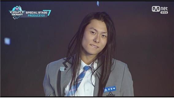 mariko_chan's tweet image. When you move too much and the snapchat filter disappears
{SEVENTEEN: Jeonghan version}
{Produce 101 season 2: Jang Moon Bok}