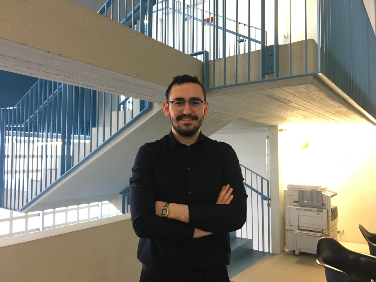 immib_ety's tweet photo. İMMİB Birincisi Yücel Günal İtalya'da  master yapıyor, sizde yarışmamıza katılın, 2 yıllık yurt dışı eğitim bursu imkanını kaçırmayın! https://t.co/CBTfnrfWH7