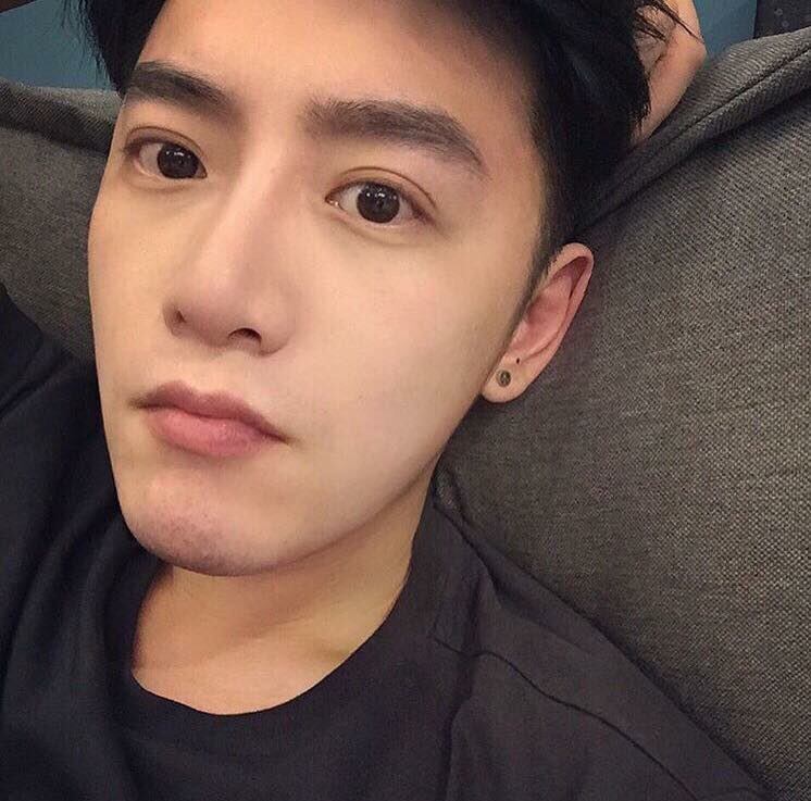 qz_jun's tweet photo. Lost in the unease. #Try https://t.co/XhTiPDnIke