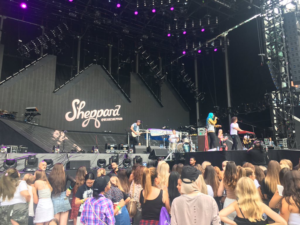 PurposeTourAustralia tweet media