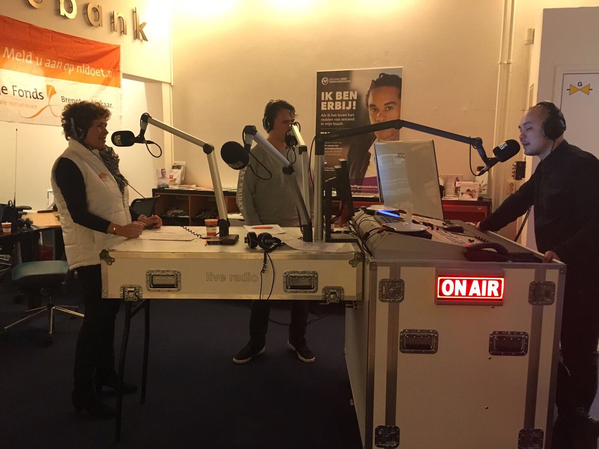 DenHaagDoet's tweet image. Vandaag maakt @DenHaagFM radio voor #NLdoet vanaf @PEPDenHaag! @FNoordermeer trapte af. Voor alle vrijwilligers: veel succes &amp;amp; plezier!