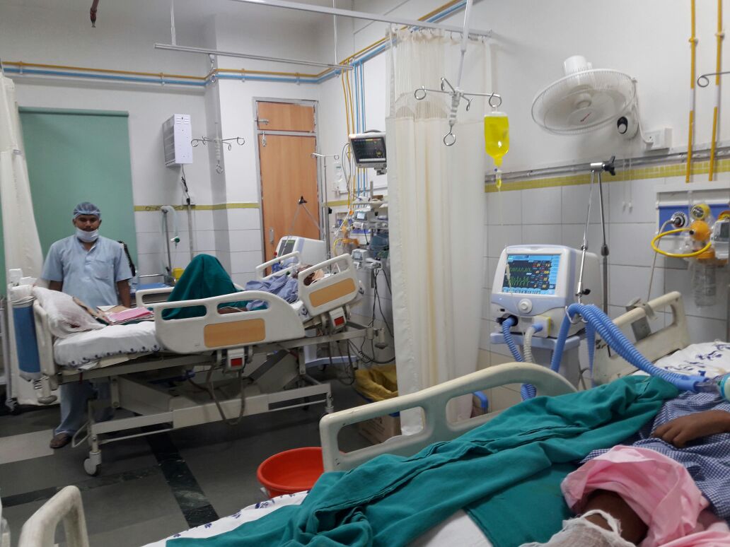trailsofclarity's tweet photo. @SatyendarJain ji Inaugurated 125 Ventilators from Lok Nayak Hsptl which l be distributed to 8 delhi gvt hosptl.
#DelhiHealthReforms https://t.co/CKk9dtCKDe