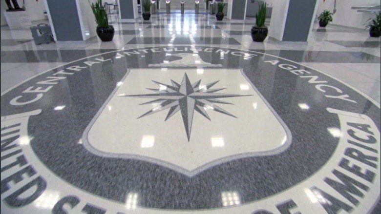 cnni's tweet photo. WikiLeaks says it wants to give tech companies details on CIA hacking so they can make fixes https://t.co/2ztgeMF7JN https://t.co/RmtIQHUvnS https://t.co/eUlflMJilQ