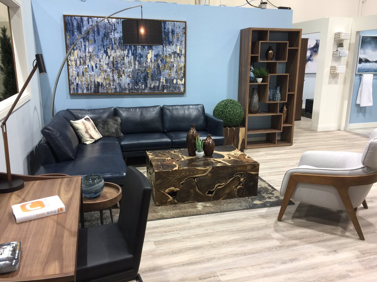 CityGreenYYC's tweet photo. The H&amp;G Show was amazing. Thanks to all involved. #homeshowsab #revolvefurnishings #landscaping https://t.co/rIDf9e9lIr