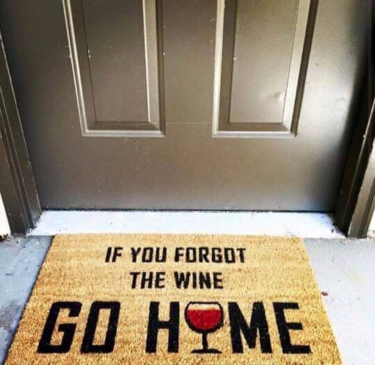 Premiumrioja's tweet photo. Having friends round tonight? Tag them so they know not to turn up empty handed #wineparty #wineoclock #wineshop #wineonline https://t.co/u9hw1DXXJr