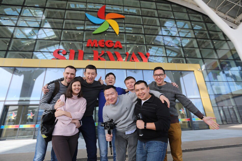 iamYerlan's tweet photo. Блог-тур по @megasilkway
продолжается. Тут собралась потрясающая компания. #megasilkway #mega_center #megasilkway2017 https://t.co/w5ozzEVUJN