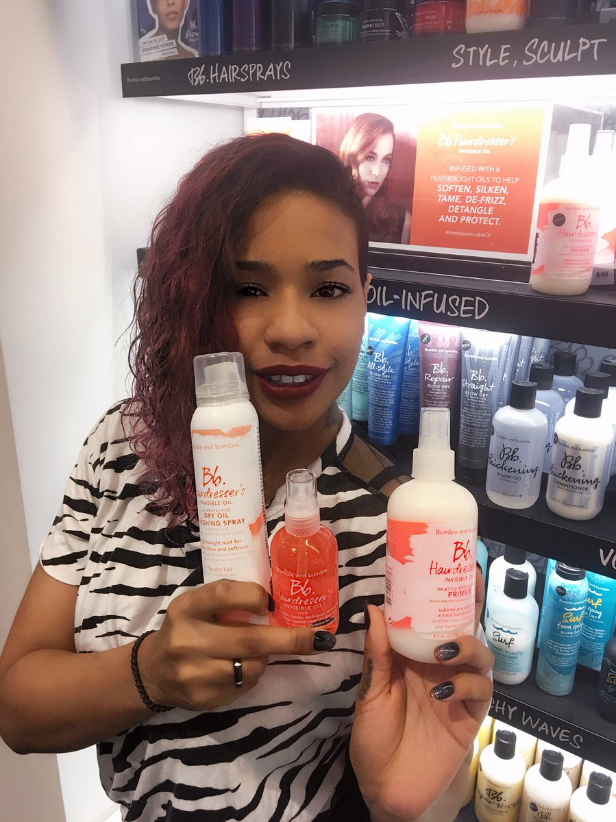 Valdiviez's tweet photo. 📸At #Sephora w/ hair styled using @Bumble #bumbleandbumble Hairdresser's Invisible Oil products #bbinstantstyle @Influenster #contest https://t.co/f7Bdqpil82