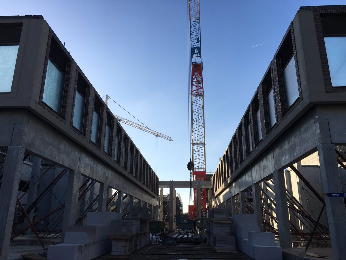 Het is weer technisch weer voor de bouw van het nieuwe winkelcentrum, Leidsche Rijn Centrum. Directie en toezicht db-m.nl