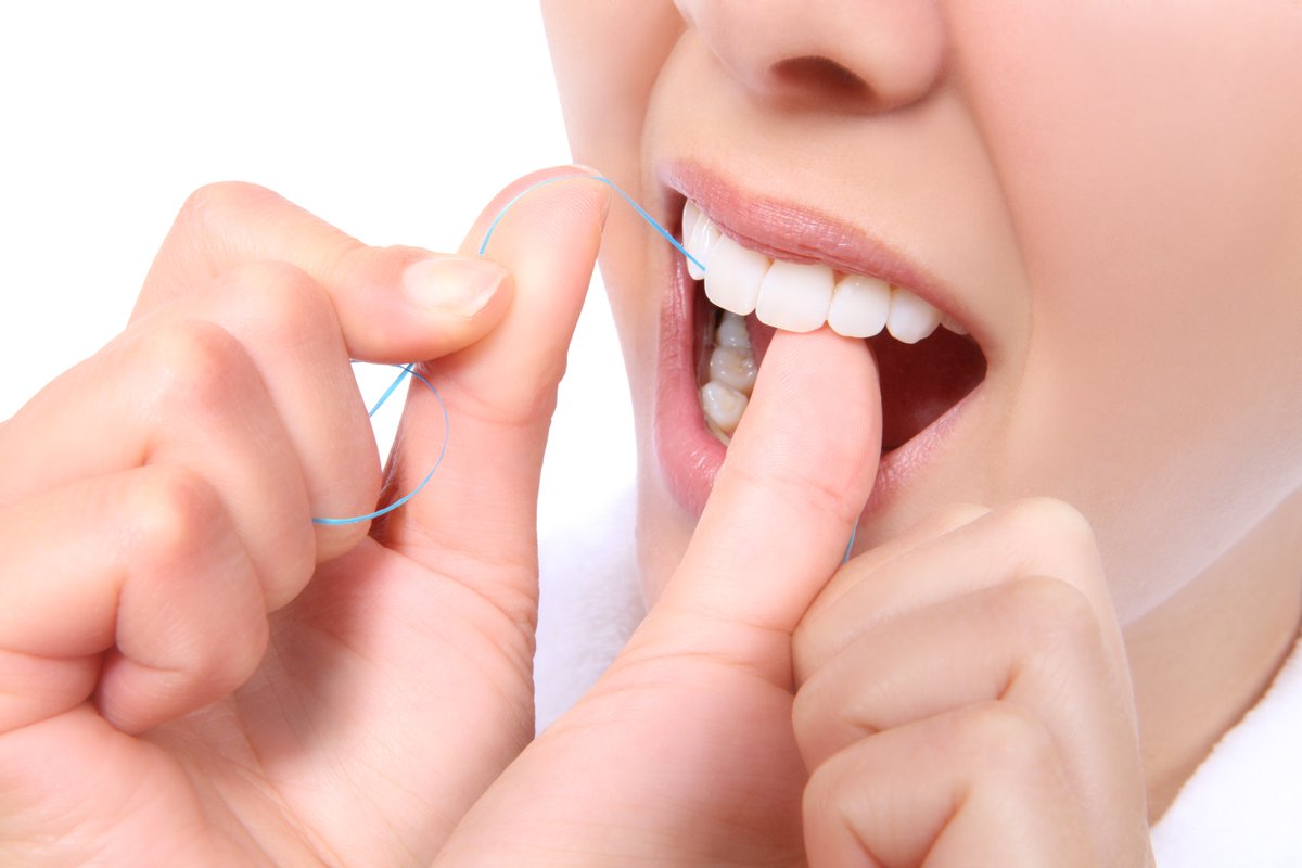 MyGen_Benefits's tweet photo. Dentist and ADA are adamant that flossing at least once &amp; brushing twice daily is the way to achieve optimal oral health. #OptimalOralHealth https://t.co/v9JXUEDVLt