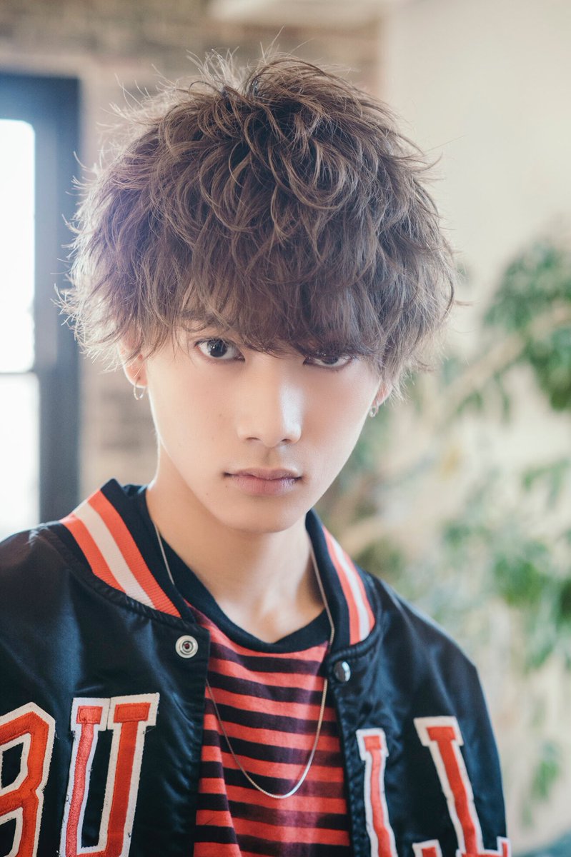 高木琢也 Ocean Tokyo代表 全国男子高校生2番目にカッコいいと称された男 那須泰斗 高木琢也 王道クラッシュマッシュ 無造作な束感と小顔カットでさらにイケメンにしました ワックスはオーシャントリコ エッジ ナチュラル を使用