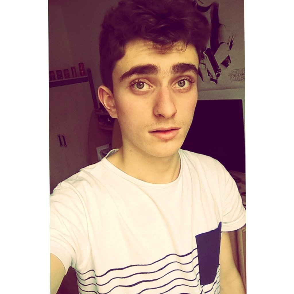 youri314A's tweet photo. Jtm mon chaton 💖 https://t.co/oTGiuuQXFw