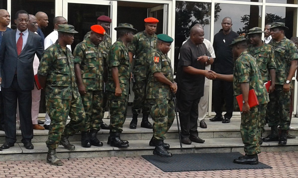 GovWike's tweet photo. Governor Wike With General Major Udoh and members of his delegates in Government House.
#GOCvisit https://t.co/MYwwimI9tX