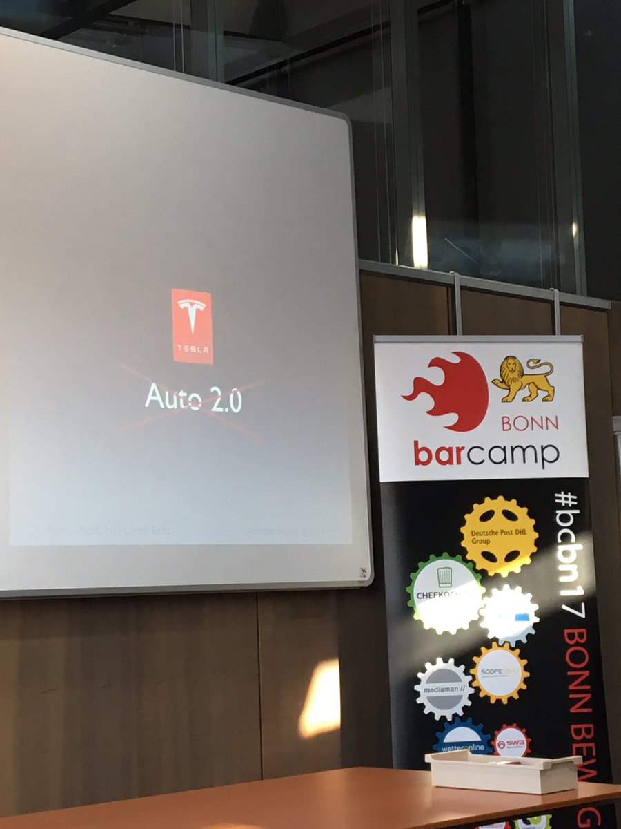ToKueper's tweet image. #Auto4.0 erste session zum #tesla - analogie zum #arbeiten4.0 #bcbn17