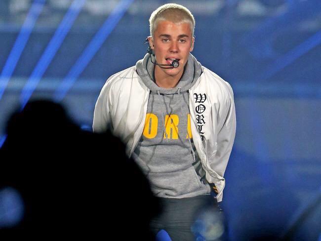inmybloodjustin's tweet photo. Justin is so precious, protect him at all costs https://t.co/db77nuvBLy